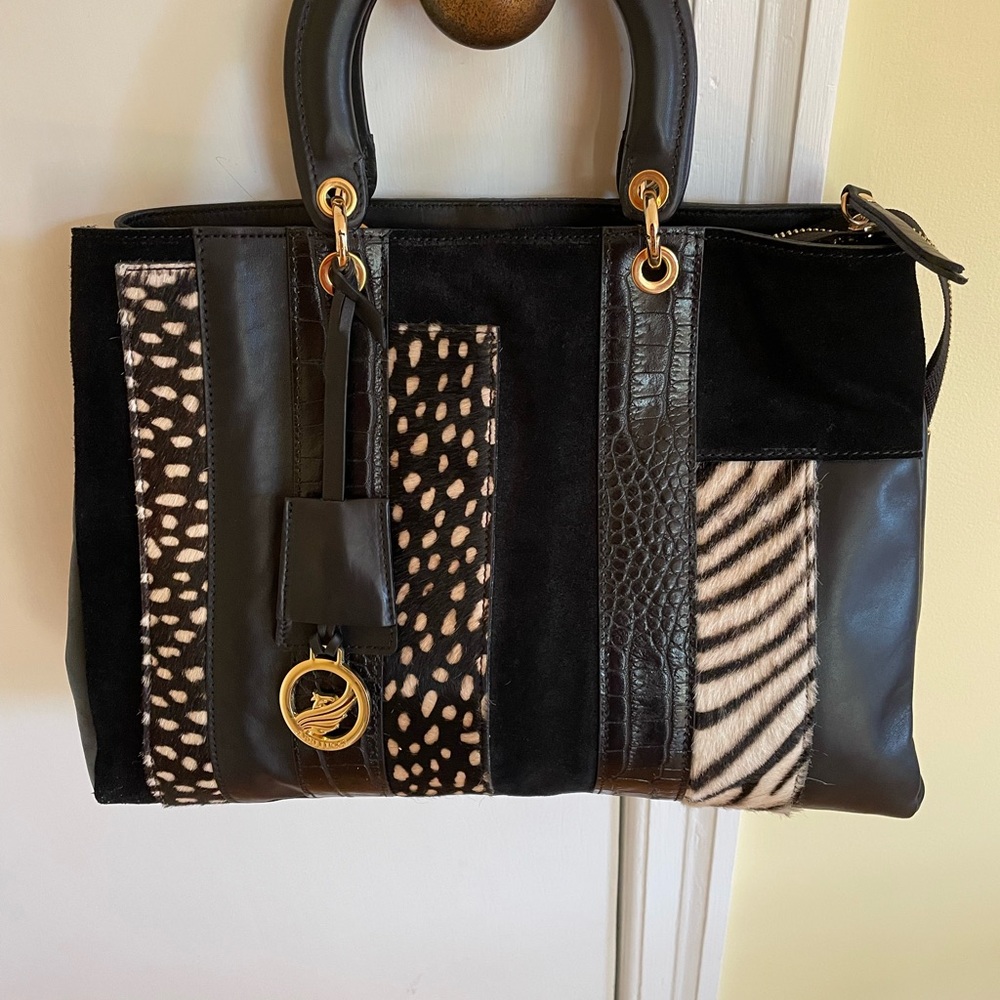 Elegant Black and Animal Print Women's Bag